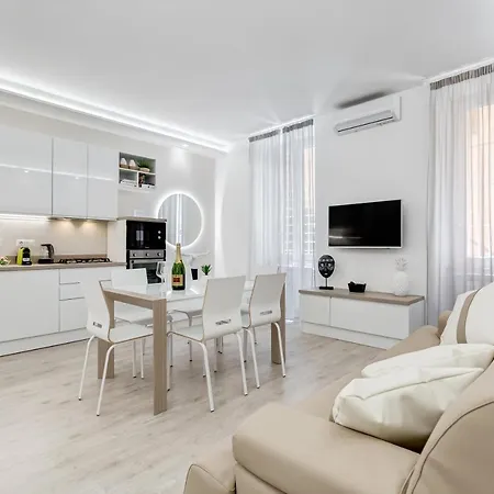 شقة Bmga L The White Crown In Testaccio *