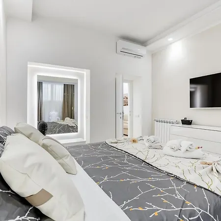 Bmga L The White Crown In Testaccio شقة روما