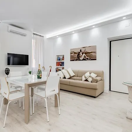 Bmga L The White Crown In Testaccio شقة *