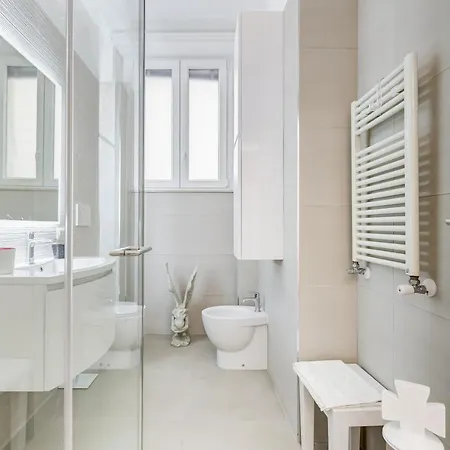 Bmga L The White Crown In Testaccio